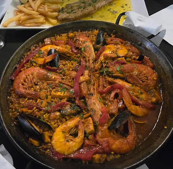 Mesón El Prado paella